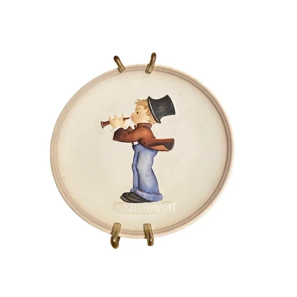 Goebel Miniature Plate 1984-1987 “Little Music Makers”  Clarinet Player Vintage